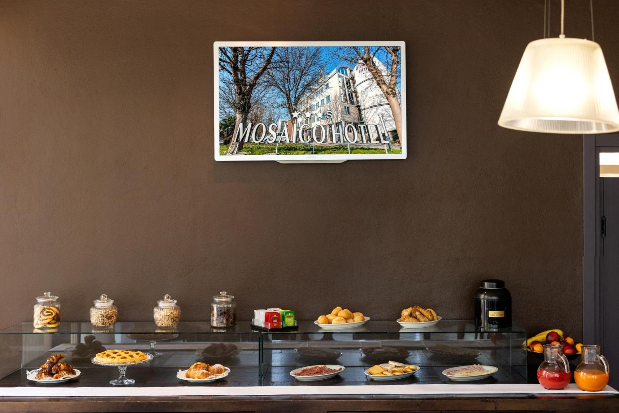 Hotel Mosaico Равена Екстериор снимка