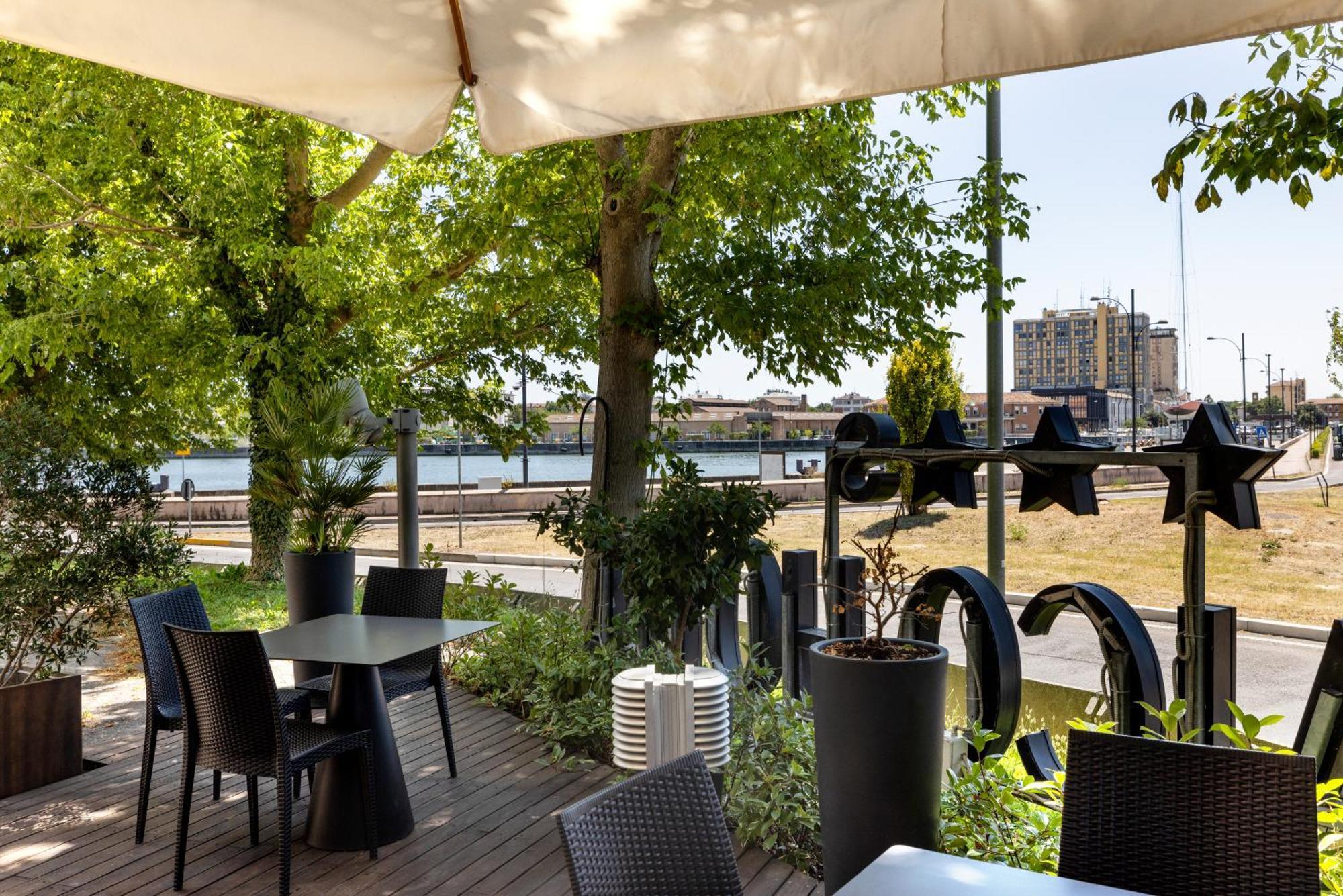 Hotel Mosaico Равена Екстериор снимка
